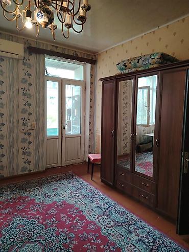 1 otaqlı mənzil – şəhər mənzərəli, eyvanlı - Plan: geniş bir otaq
