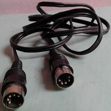 netbook satilir: Sovet istehsalı müxtəlif təyinatlı audio kabellər satılır. Bir kabel 5 — 2