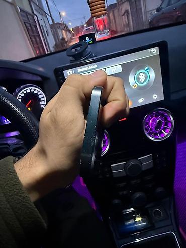 Apple iPhone: IPhone 13, Qara — 6