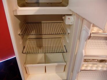 холодильник агрегат: Холодильник Indesit, Б/у, Двухкамерный, 80 * 140 *