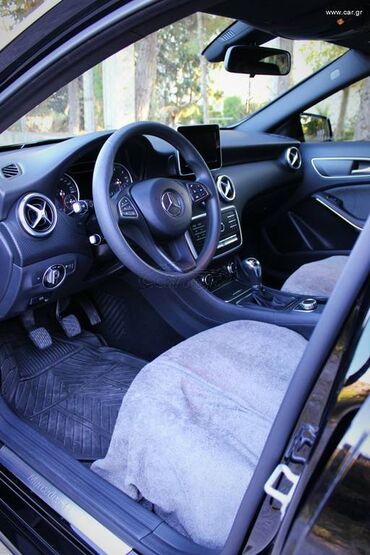Mercedes-Benz: Mercedes-Benz A 160: 1.6 l. | 2017 έ. Χάτσμπακ — 15