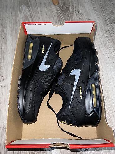 solid 2 0 heets: NIKE Air Max 90 Black Buff Gold Men's br.42,5 cm 27
IB — 9