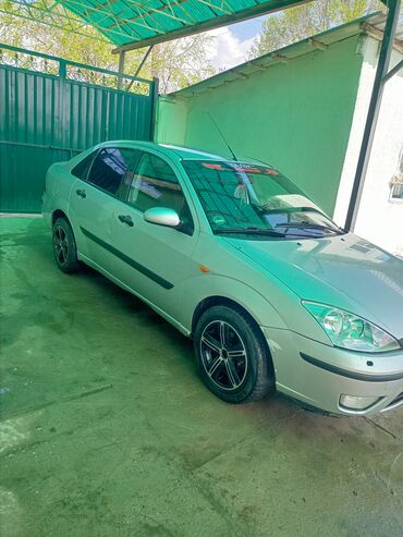 холодильник полуприцеп: Ford Focus: 2002 г., 1.6 л, Механика, Бензин, Седан