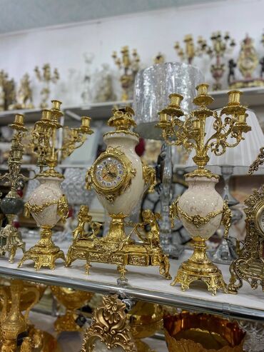 taxtanın kubunun qiyməti 2022: Material bronza ve mermer
Hundurluk 60 sm