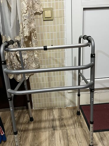 женские слипоны на высокой подошве: Yürümə çərçivəsi (walker) - Material: yüngül və möhkəm alüminium