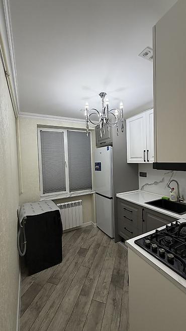 Günlük kirayə mənzillər: 4 otaqlı, Xətai r. r-nu — 12