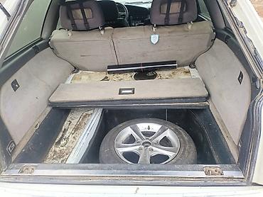 Audi: Audi 100: 1993 г., 2 л, Механика, Бензин, Универсал — 9