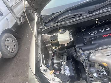 Toyota: Toyota Ipsum: 2003 г., Минивэн — 10