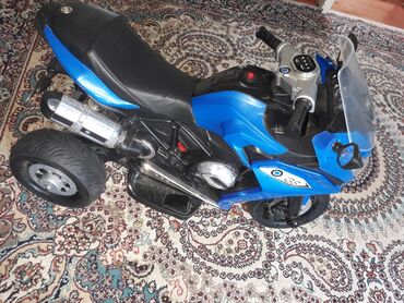 panda miska: Uşaq üçün elektrikli üçtəkərli motosiklet - Rəng: mavi/qarışıq qara -