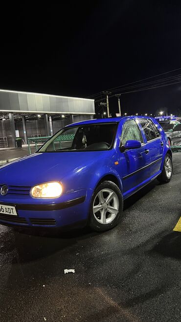 машина с 4: Volkswagen Golf: 1999 г., 1.6 л, Автомат, Бензин, Хэтчбэк