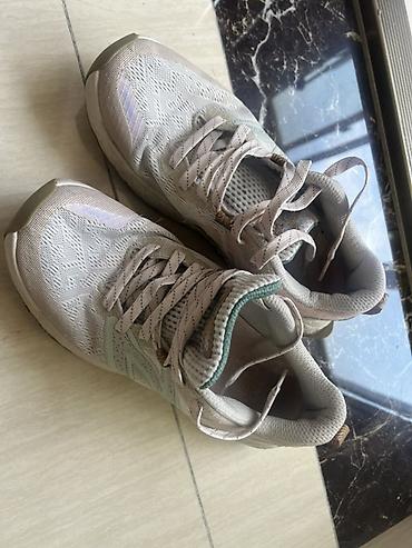 v beach: Кроссовки New Balance Fresh Foam Hierro (серия трейл-раннинга) - — 1