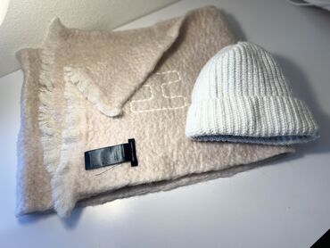 шапка белая: Шапка, Шерсть, Зима, Вязаная модель