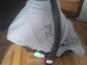 dexy co auto na akumulator: Car Seats & Baby Carriers