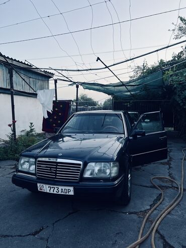 бу запчасти на мерседес в бишкеке: Mercedes-Benz 220: 1994 г., 2.2 л, Механика, Бензин, Седан