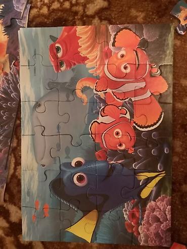 Игрушки: Чемоданчик медика-50 сом, динозавры - 50 сом, игра рыбки, нет — 17