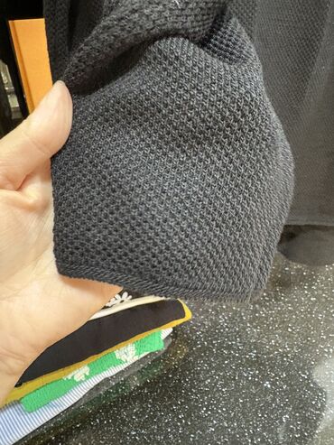 Dəstlər, kostyumlar: Kostum yaz ayları ucun pambıq serın yenıdır 65 azn alınıb 30 azn — 4