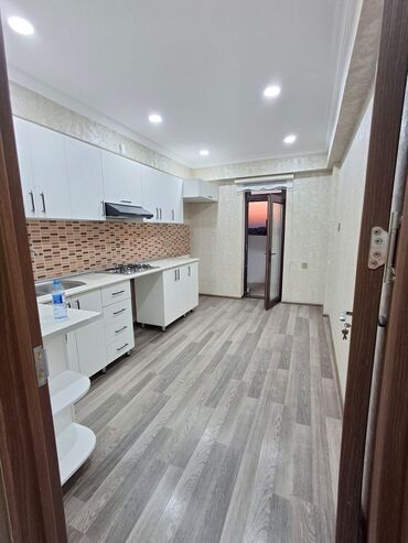 Yeni tikili: Bakıxanov qəs., 2 otaqlı, Yeni tikili, m. Neftçilər, 78 kv. m — 6