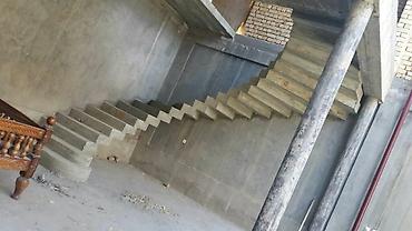 Бетонные лестницы: Бетонная лестница Для дома, Гарантия, Форма лестницы: Много-маршевая, Стиль: Хайтек — 50