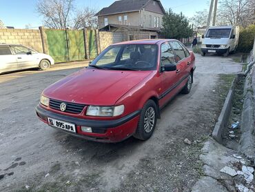 Volkswagen: Volkswagen Passat: 1994 г., 1.8 л, Механика, Бензин, Седан