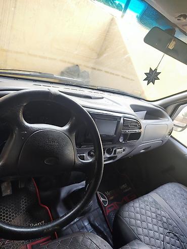 toy guzgusu: Ford Transit soyuduculu yük maşını Xüsusiyyətlər: - Korpus: Uzun — 4