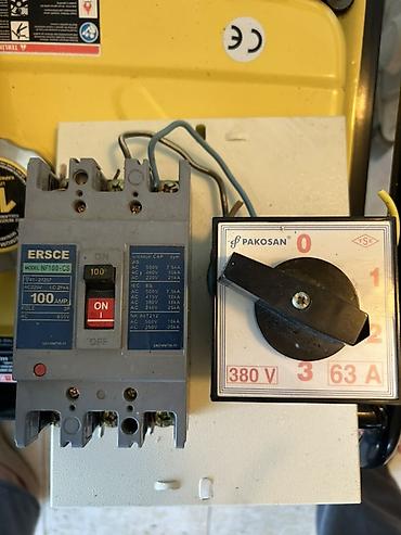 legrand: Elektrik avadanlıqları dəsti Tərkib və modellər: - Metal paylayıcı — 4