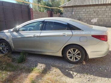 Hyundai: Hyundai Sonata: 2012 г., 2 л, Автомат, Газ, Седан