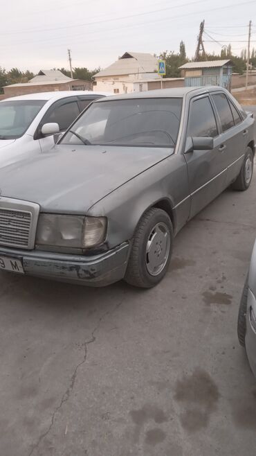 машина kj: Mercedes-Benz 230: 1992 г., 2.3 л, Механика, Бензин, Седан