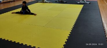 tatami satisi: 100x100 sm 1 kvadratı qalinliq i 2.5 sm sarı qara tatami cəmi 1 ay