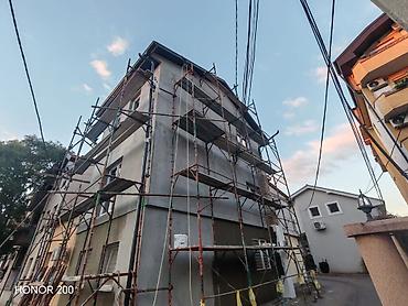 Građevinarstvo i rekonstrukcija: Usluga: Izrada spoljne termoizolacione fasade (ETICS) Opis: - — 3