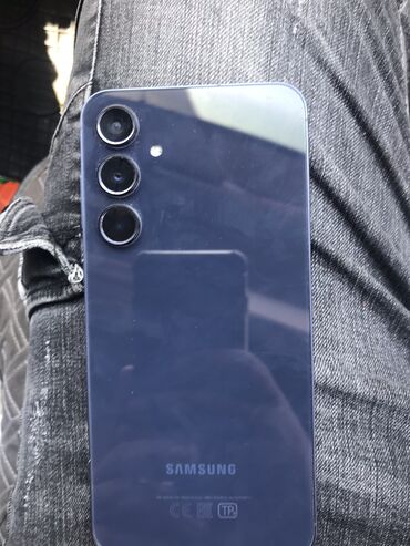 купить макбук м1 бу: Samsung Galaxy A55, Колдонулган, түсү - Көк, 2 SIM