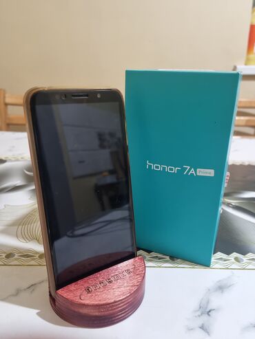 телефон бувушный: Honor 7A, Б/у, 32 ГБ, цвет - Черный, 2 SIM