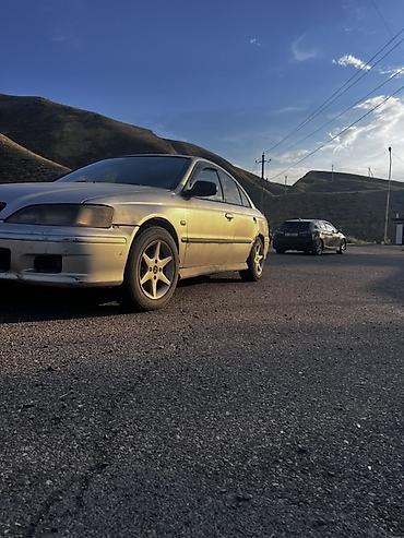 byd e2 2024: Opel Vectra: 1998 г., Механика, Бензин, Седан — 1