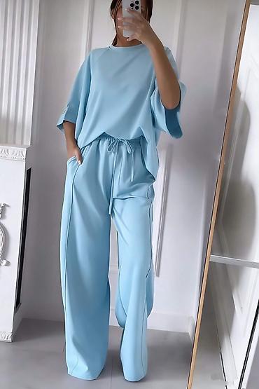 Kompleti: Kompleti
Cena 3300
Vel. do 3xl
V27 — 3