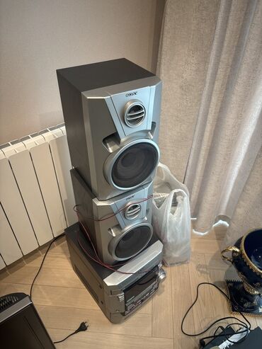 radio usb bluetooth: Sony ev audio sistemi - Marka: Sony - Komplekt: iki ədəd ön akustik