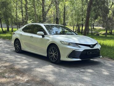 Toyota: Toyota Camry: 2021 г., 2.5 л, Вариатор, Гибрид, Седан