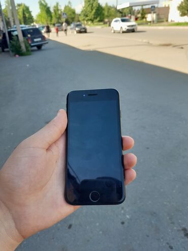 iphone 5 es: IPhone 7, 128 GB, Jet Black, Zəmanət, Barmaq izi