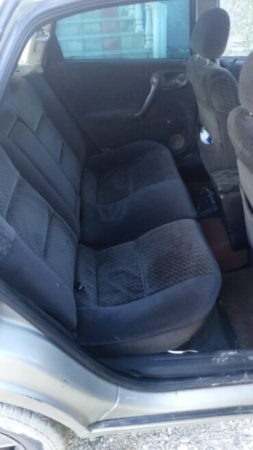 Opel: Opel Vectra B sedan - Ban növü: sedan, 4 qapı - Rəng: gümüşü (ön sol — 5