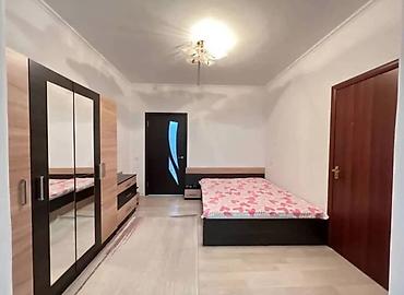 Продажа квартир: 3 комнаты, 68 м², 1 этаж — 7