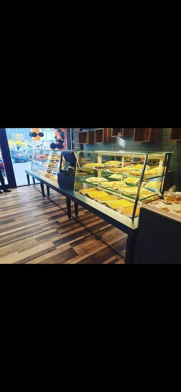 Soyuducu vitrinləri: Məhsul: Peçenye–şirniyyat üçün soyuduculu vitrinlər Təsvir: - — 4