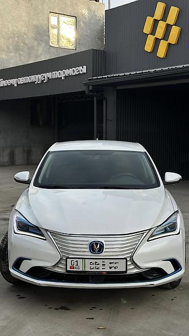 комфорт машина: Changan Eado: 2019 г., Автомат, Электромобиль, Седан — 2