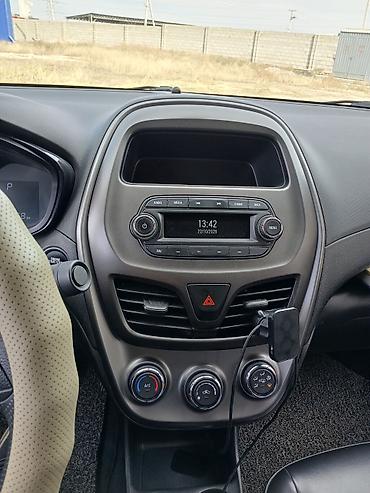 chevrolet onıx: Chevrolet Spark: 2020 г., 1 л, Автомат, Бензин, Хэтчбэк — 10