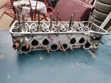 Auto delovi: Glava motora Lada 21214i Niva 1.7i. Polovna, ocuvana. Skinuta sa — 10