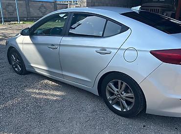 e klass: Hyundai Elantra: 2017 г., Автомат, Бензин, Седан — 4