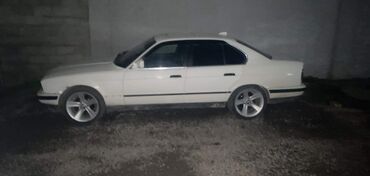 BMW: BMW 5 series: 1988 г., 2.5 л, Механика, Бензин, Седан