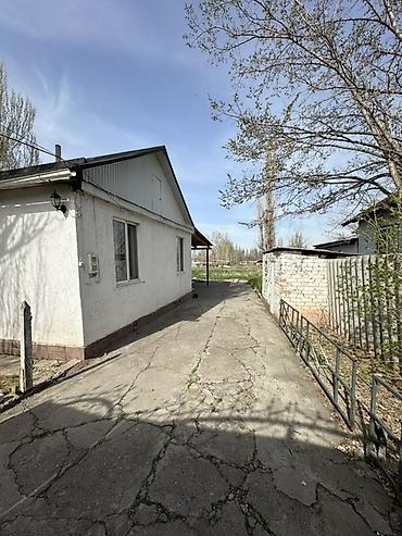 Продажа коттеджей и домов: Продаю дом с участком 21 сотки. Ысык Атинский район. Все документы в — 2