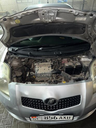 Toyota: Toyota Vitz: 2005 г., 1.3 л, Автомат, Бензин, Хэтчбэк — 17