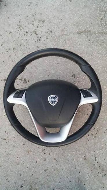 rucica za volan: VOLAN ZA LANCIA DELTA ZA 2010. GOD. | Dobro ocuvan volan za LANCIU — 1