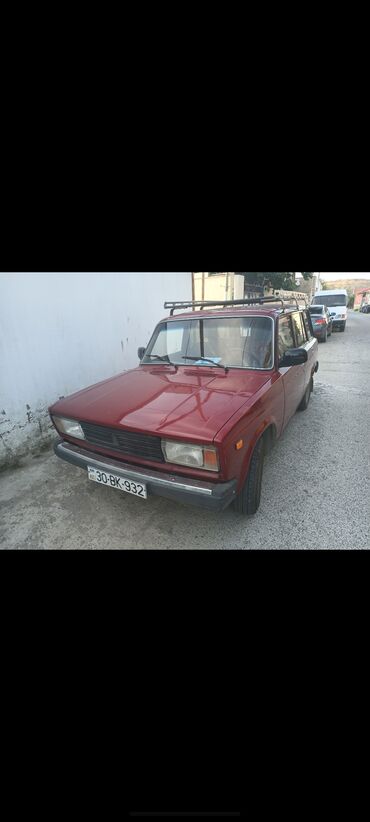 автомобиль фольксваген поло: Tünd qırmızı rəngdə olan bu "Lada 2104" universal avtomobil geniş