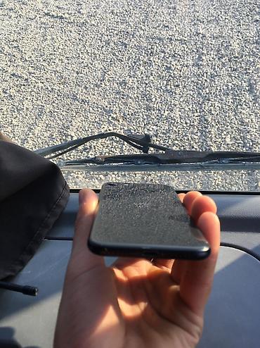 Apple iPhone: IPhone SE 2020, Qara, Barmaq izi — 19