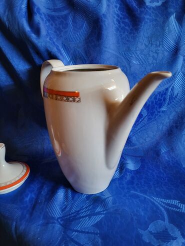 Čajnici: Bokal nov porcelan Alba Julia 70te. Porcelanski nov bokal,stopa — 8